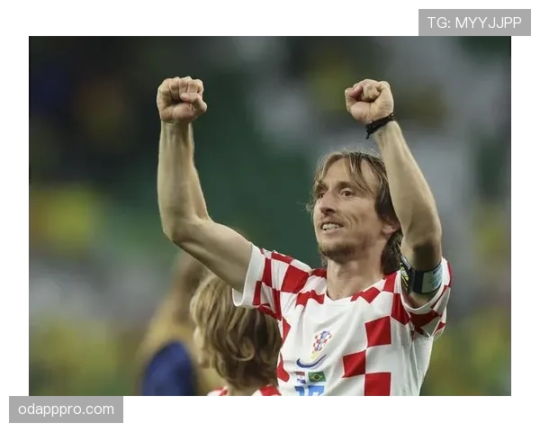 卡卡直塞撕裂防线：近期与莫德里奇中场角色差异解析