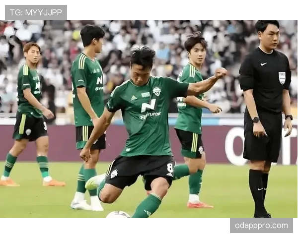 首尔FC近期阵容变化显著，战术结构保持稳定，联赛开局阶段表现尚需观察